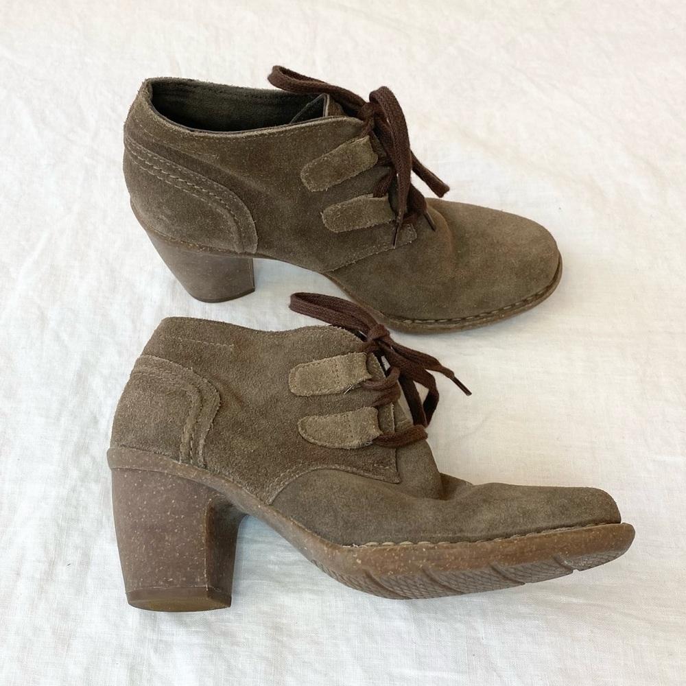 Clarks Artisan Brown Suede Leather Ankle Block Heel Comfort Booties - Picture 7 of 14
